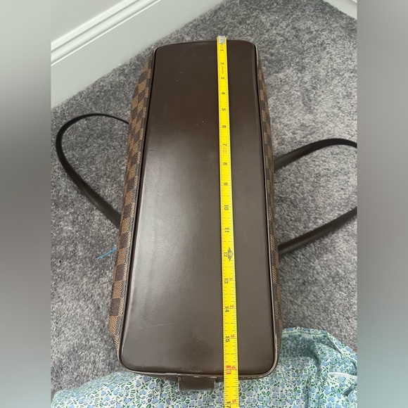 Louis Vuitton Damier Ebene Chelsea Tote - Picture 16 of 17